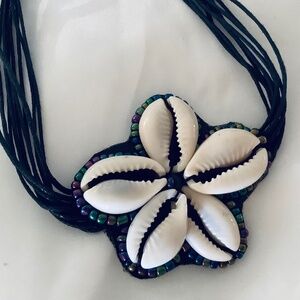 Cowrie Black Shell Flower Necklace Tropical Exotic  NWT